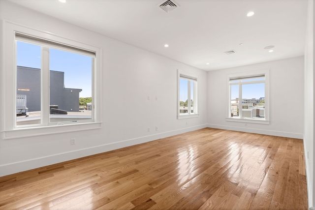 17 Vinton Street PH5, Boston, MA 02127