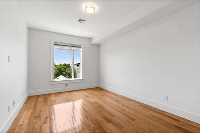 17 Vinton Street PH5, Boston, MA 02127