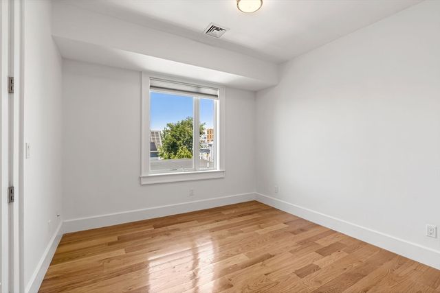 17 Vinton Street PH5, Boston, MA 02127