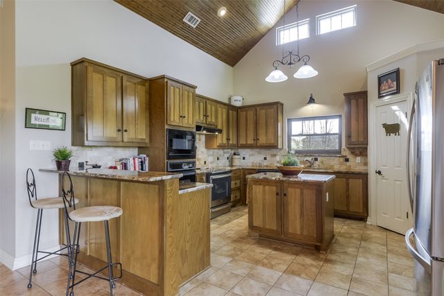 433 Stone Mountain Court, Cresson, TX 76035