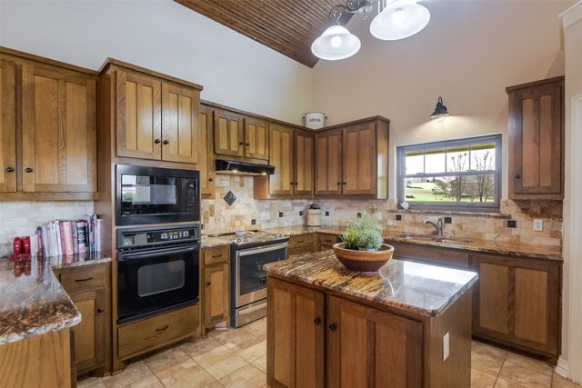 433 Stone Mountain Court, Cresson, TX 76035