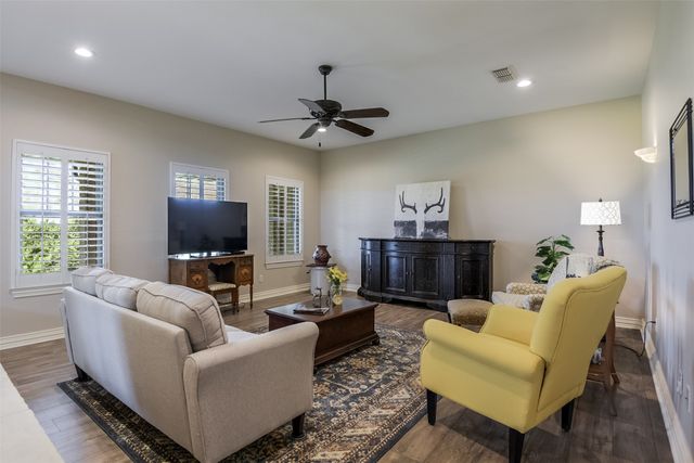 433 Stone Mountain Court, Cresson, TX 76035