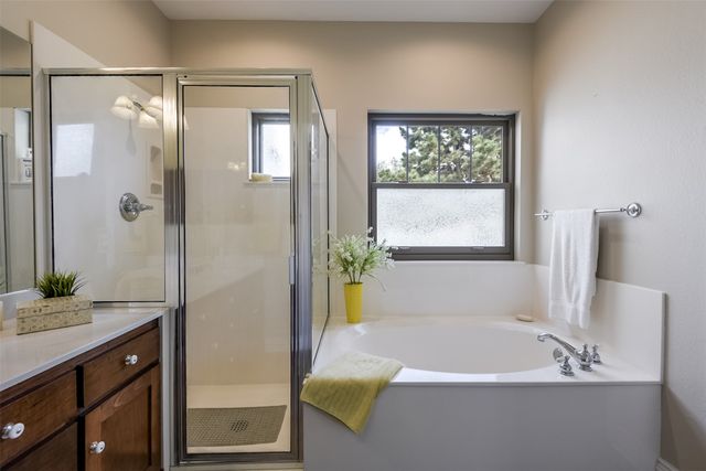 433 Stone Mountain Court, Cresson, TX 76035