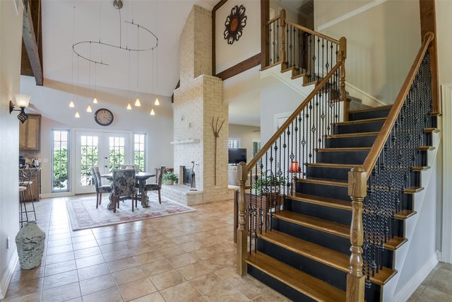 433 Stone Mountain Court, Cresson, TX 76035