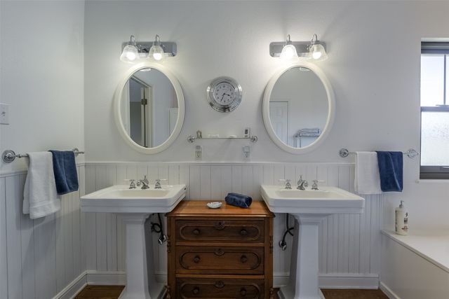 433 Stone Mountain Court, Cresson, TX 76035