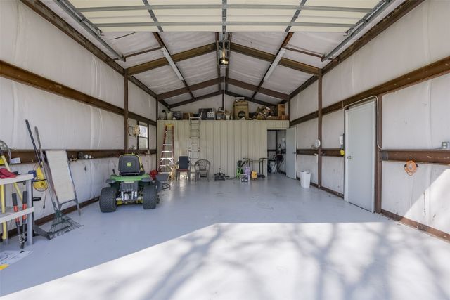 433 Stone Mountain Court, Cresson, TX 76035