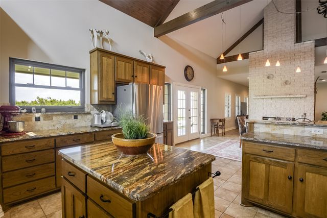 433 Stone Mountain Court, Cresson, TX 76035