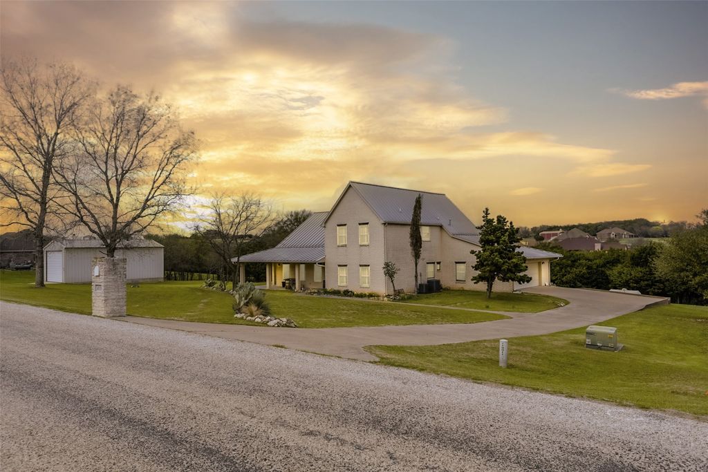 433 Stone Mountain Court, Cresson, TX 76035