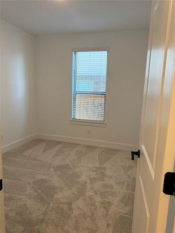 221 Groveland DR, Liberty Hill, TX 78642