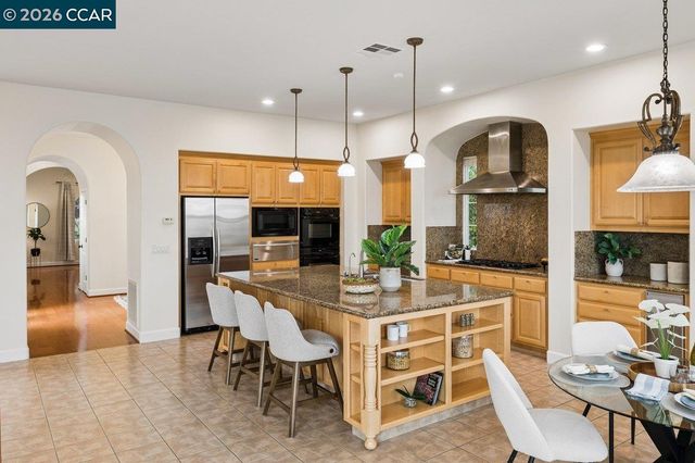 2048 Feathermint Dr, San Ramon, CA 94582