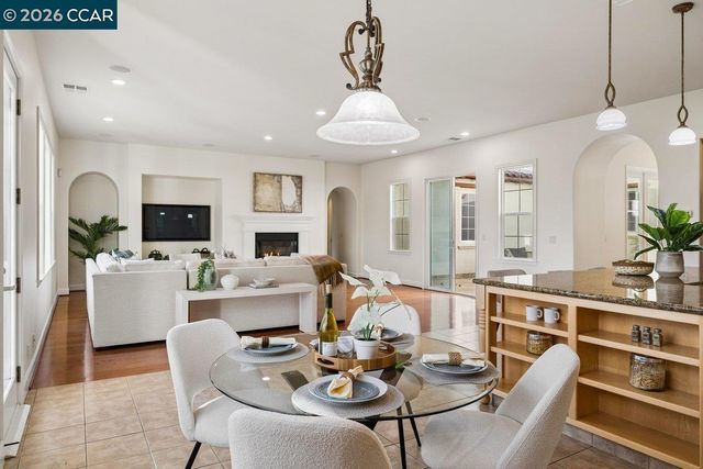 2048 Feathermint Dr, San Ramon, CA 94582