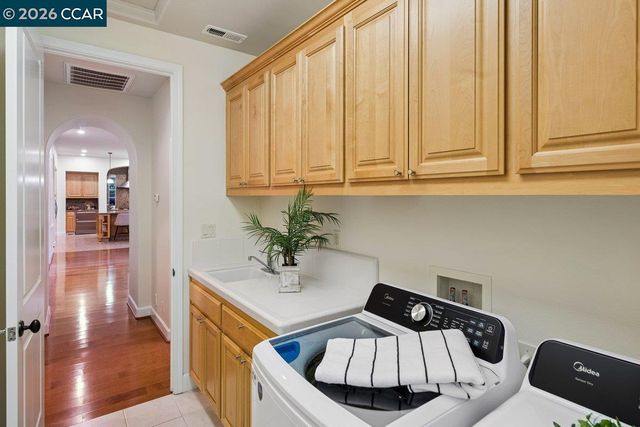 2048 Feathermint Dr, San Ramon, CA 94582