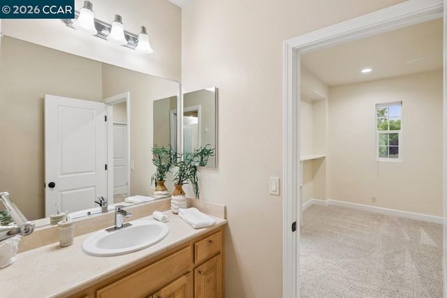 2048 Feathermint Dr, San Ramon, CA 94582