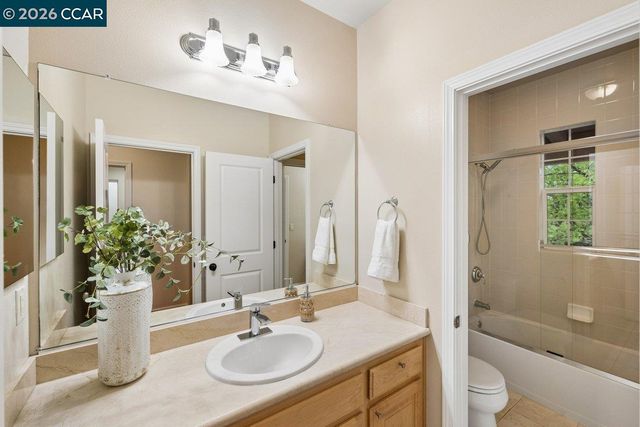 2048 Feathermint Dr, San Ramon, CA 94582