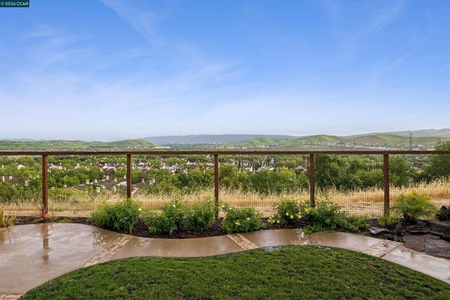 2048 Feathermint Dr, San Ramon, CA 94582