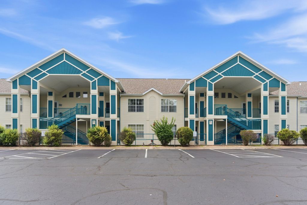 120 Spring Creek Court 32, Branson, MO 65616