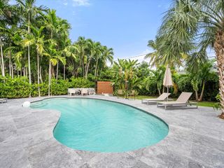 1232 NE 17th Way, Fort Lauderdale, FL 33304