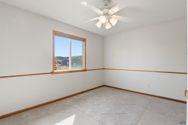 8513 STABLES DR, Piedmont, SD 57769