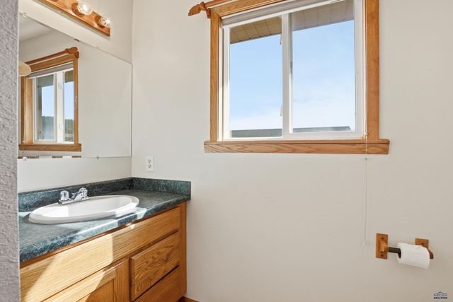 8513 STABLES DR, Piedmont, SD 57769