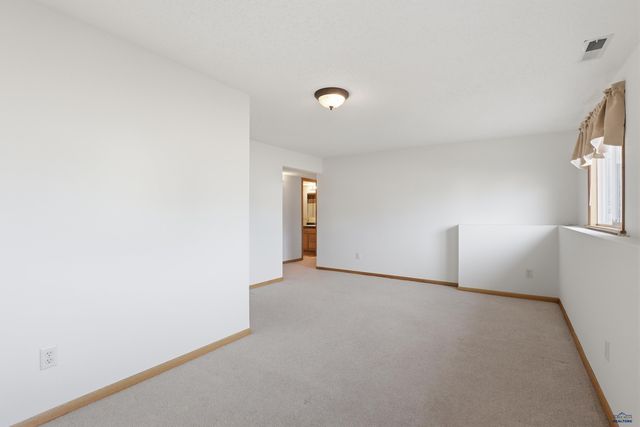 8513 STABLES DR, Piedmont, SD 57769