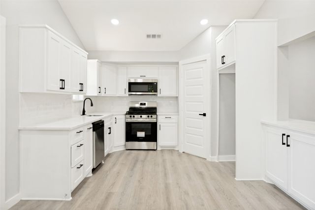 3027 Morgan Drive, Dallas, TX 75241