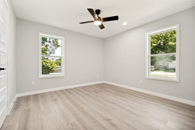 3027 Morgan Drive, Dallas, TX 75241
