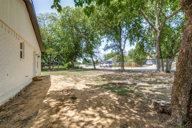 3027 Morgan Drive, Dallas, TX 75241