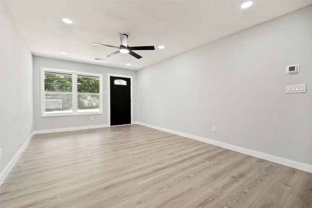 3027 Morgan Drive, Dallas, TX 75241