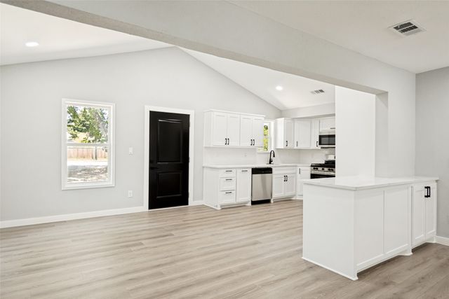 3027 Morgan Drive, Dallas, TX 75241