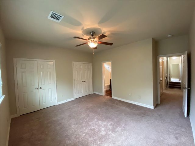 295 Woodland Hills Drive B, Conroe, TX 77303