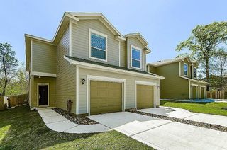 295 Woodland Hills Drive B, Conroe, TX 77303