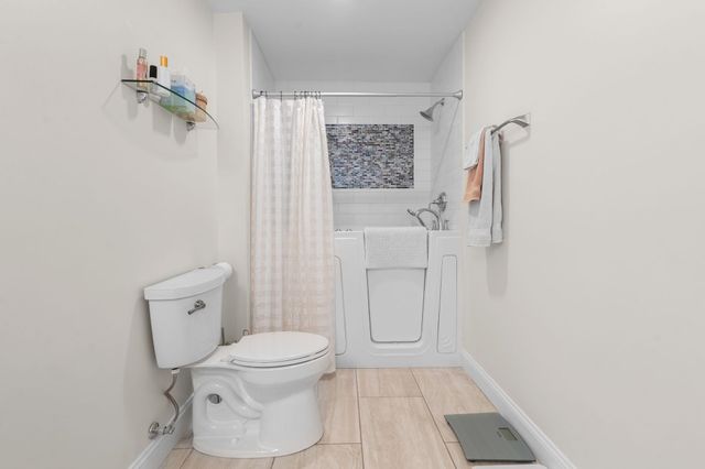 2 Strawberry Lane, Hooksett, NH 03106