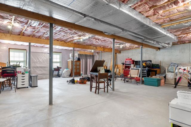 2 Strawberry Lane, Hooksett, NH 03106
