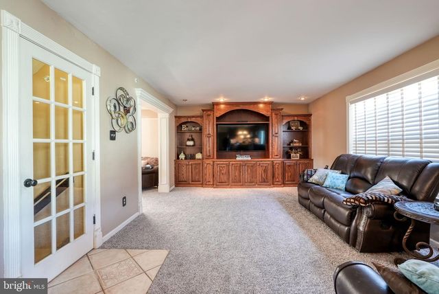 242 SNAPDRAGON ST, Warrington, PA 18976