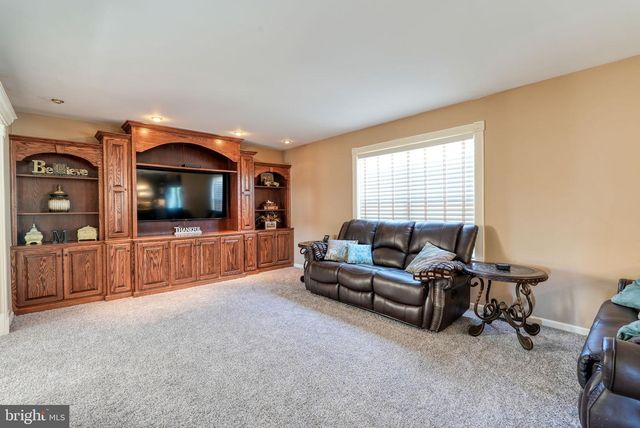 242 SNAPDRAGON ST, Warrington, PA 18976