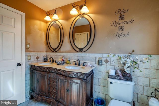 242 SNAPDRAGON ST, Warrington, PA 18976