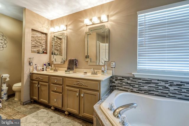 242 SNAPDRAGON ST, Warrington, PA 18976