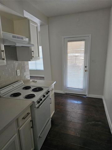 2121 Fulton Street 2, Houston, TX 77009