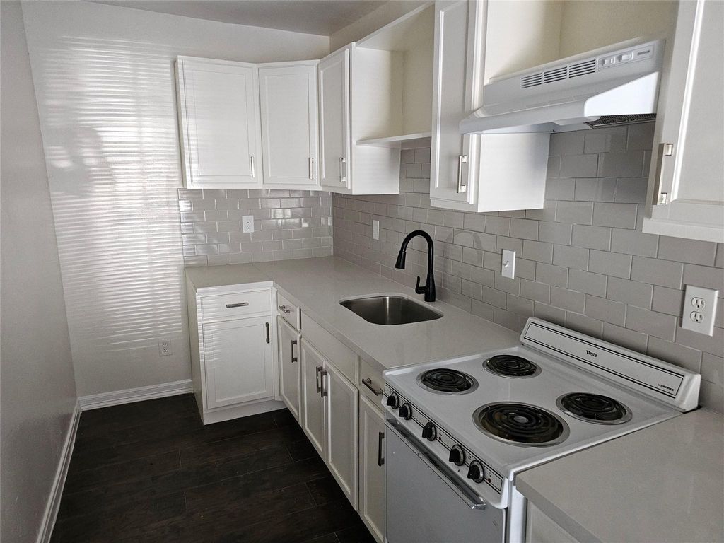2121 Fulton Street 2, Houston, TX 77009