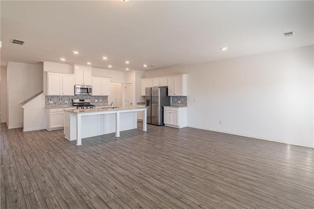 512 Sausalito Walk, Suwanee, GA 30024