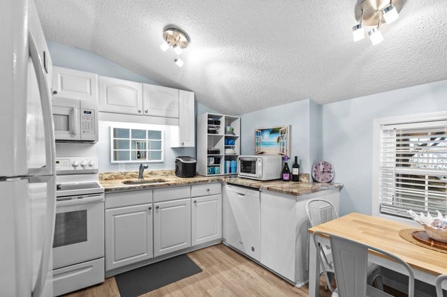 6001 - 1002 S Kings Hwy., Myrtle Beach, SC 29575