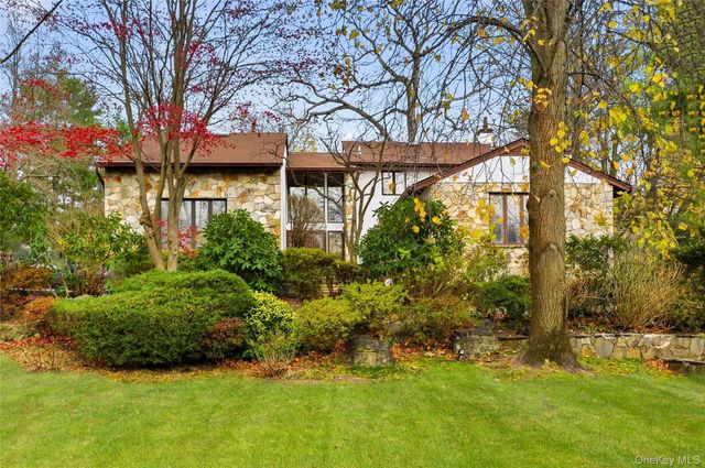 43 Bristol Drive, Manhasset, NY 11030