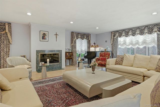 43 Bristol Drive, Manhasset, NY 11030