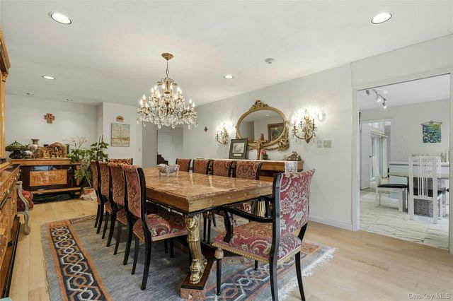 43 Bristol Drive, Manhasset, NY 11030