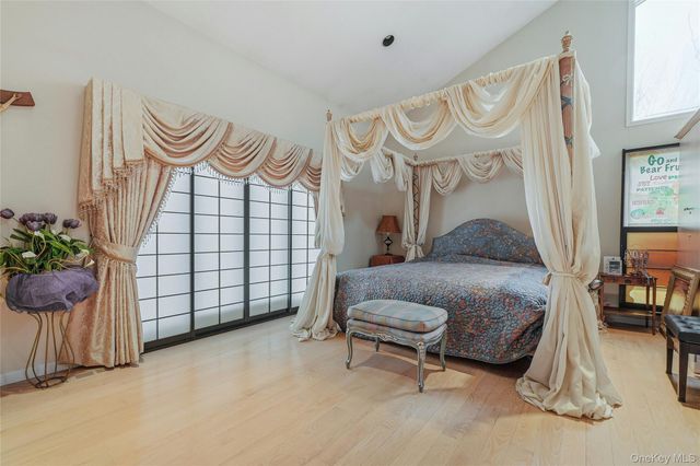 43 Bristol Drive, Manhasset, NY 11030