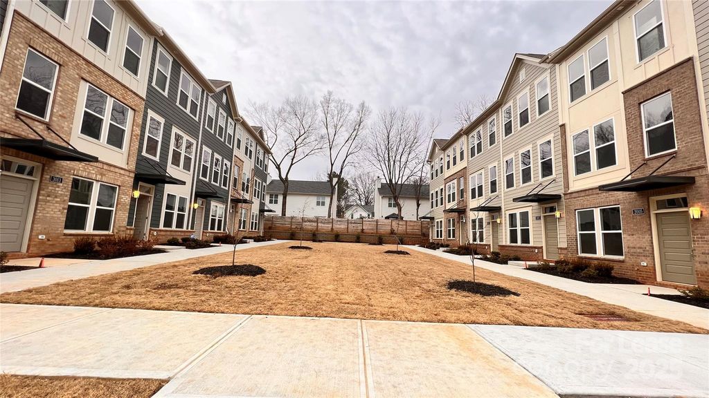 3011 Citizens Lane, Charlotte, NC 28205