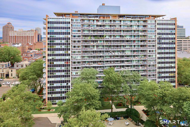 100 York Street 5L, New Haven, CT 06510