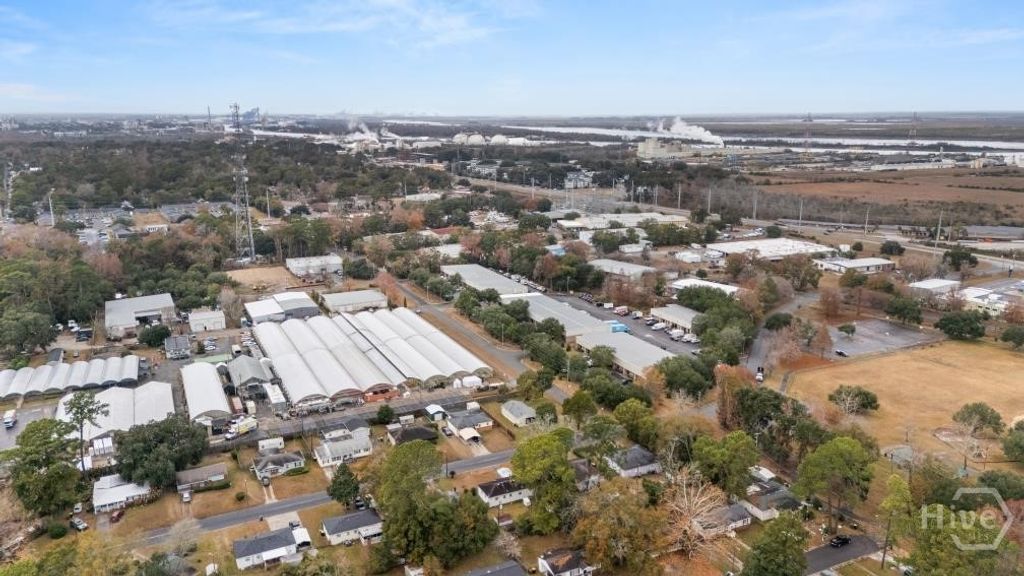 Image 34 of property listing at 325 Manor Drive, Savannah, GA 31404