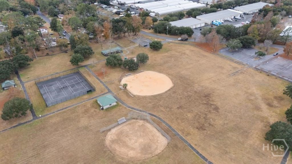 Image 37 of property listing at 325 Manor Drive, Savannah, GA 31404