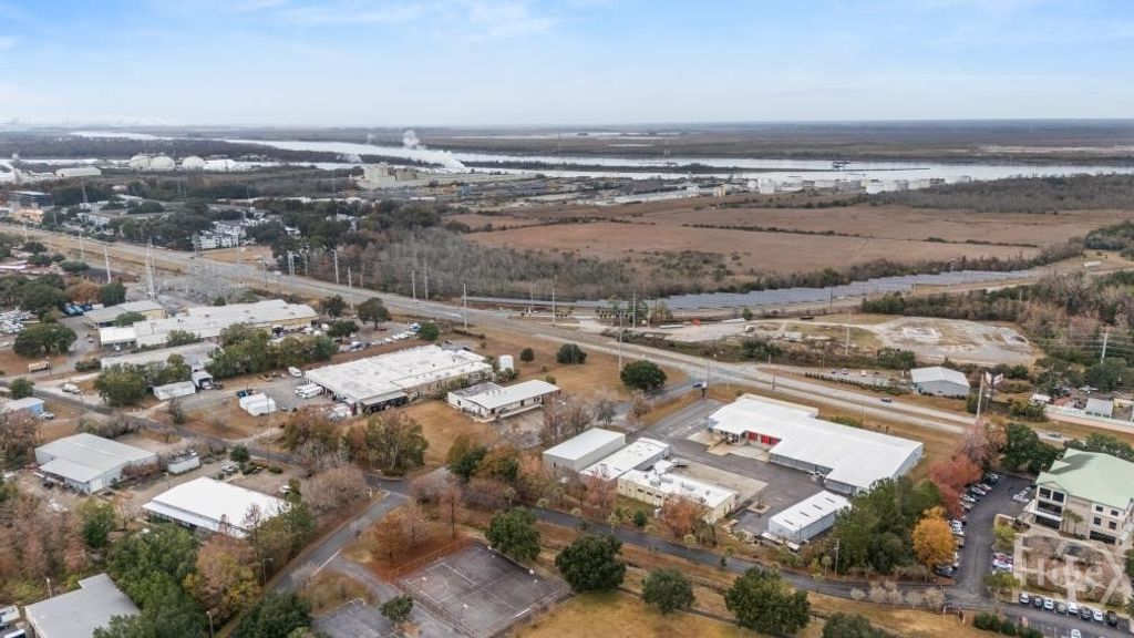Image 38 of property listing at 325 Manor Drive, Savannah, GA 31404
